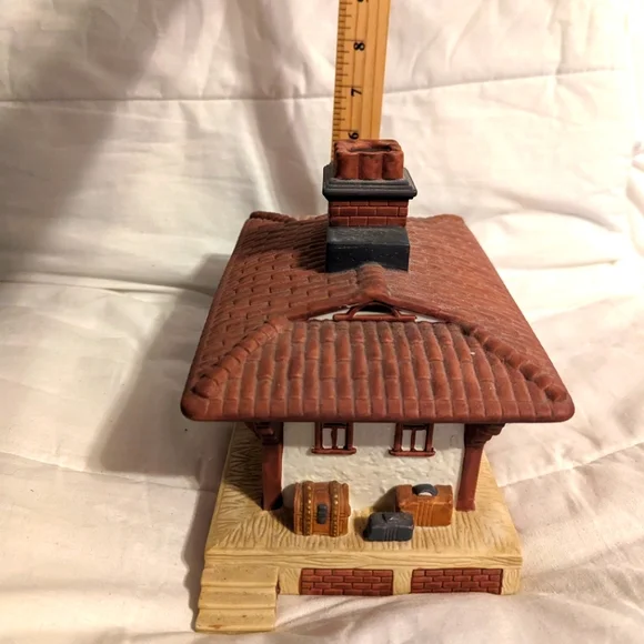 Train Station Tealight Holder By PartyLite - Picture 8 of 10